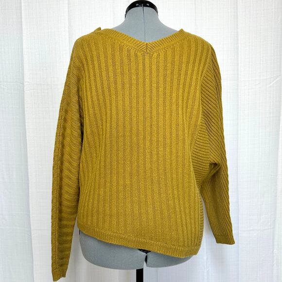 Charli Salvi Merino Wool Blend Asymmetrical Hem Sweater V-Neck Batwing Top Sz: L - Picture 3 of 7